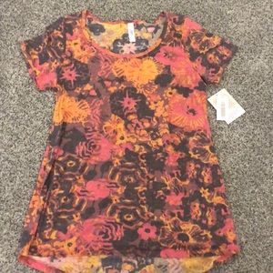 LuLaRoe classic tee